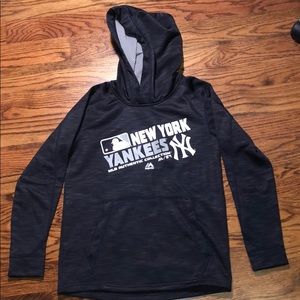 Boys Youth Medium New York Yankees Sweatshirt